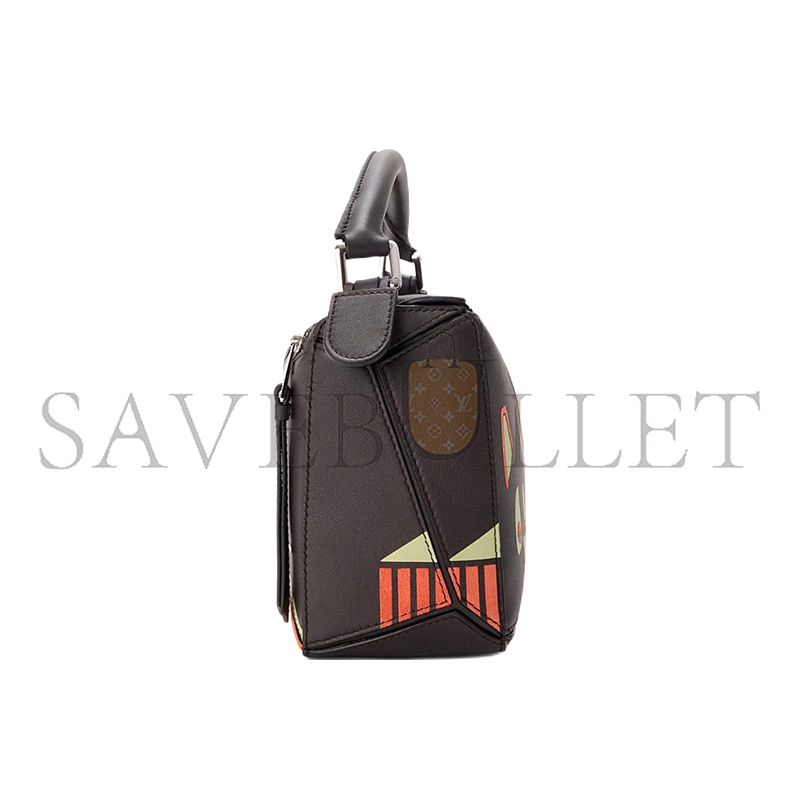 LOEWE SMALL FRINGE CAT PUZZLE IN CLASSIC CALFSKIN A510S21XCH (24*16*10.5cm)